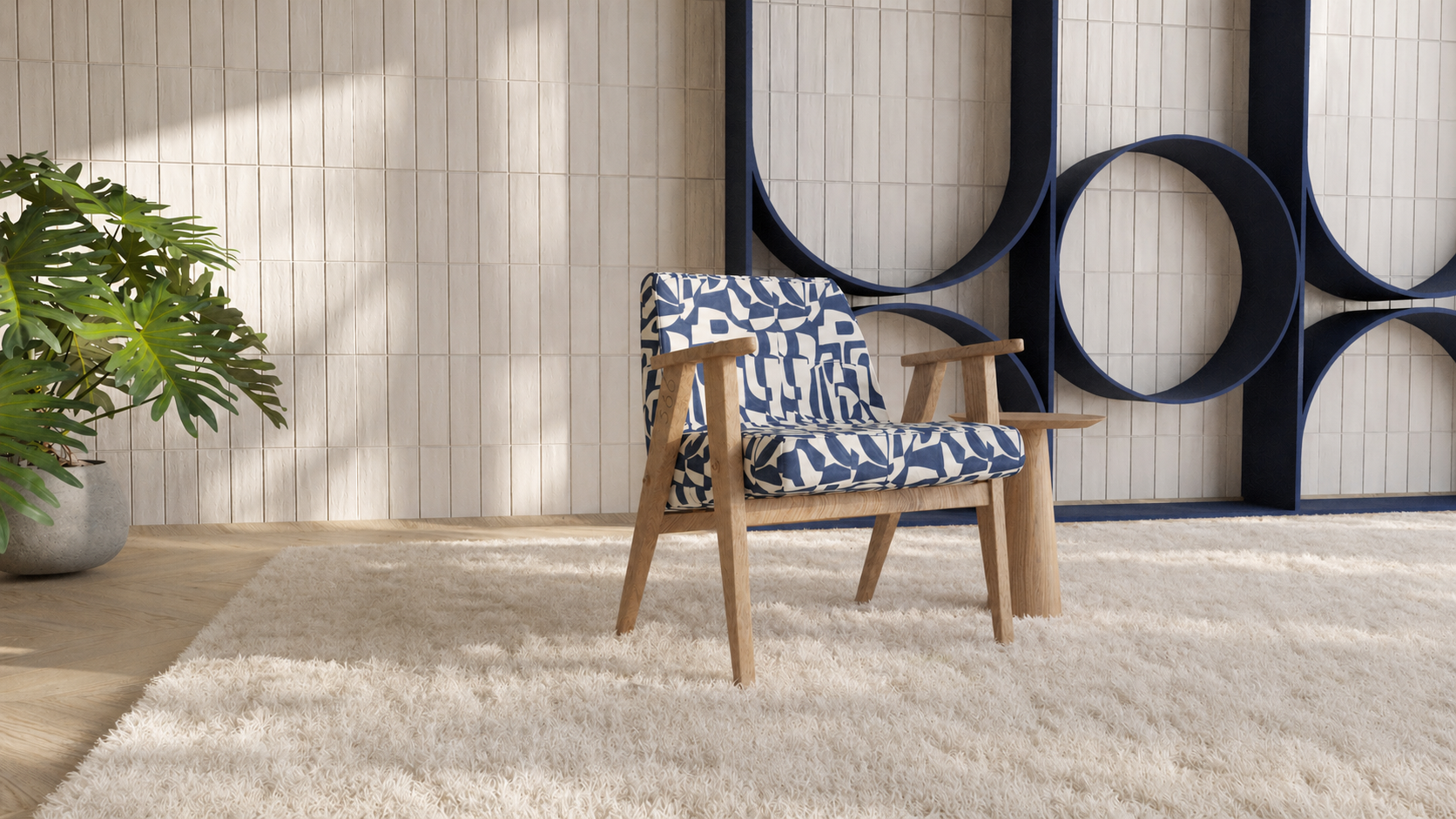 Designerski fotel na jasnym dywanie